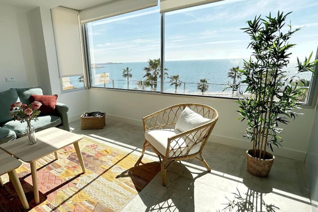 Moderno Y Completo Apartamento Frente Al Mar Málaga Exterior foto